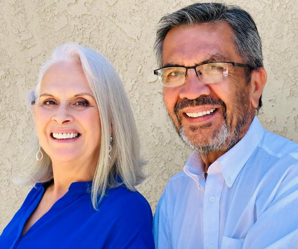 Woman and man older with a harmonious smile